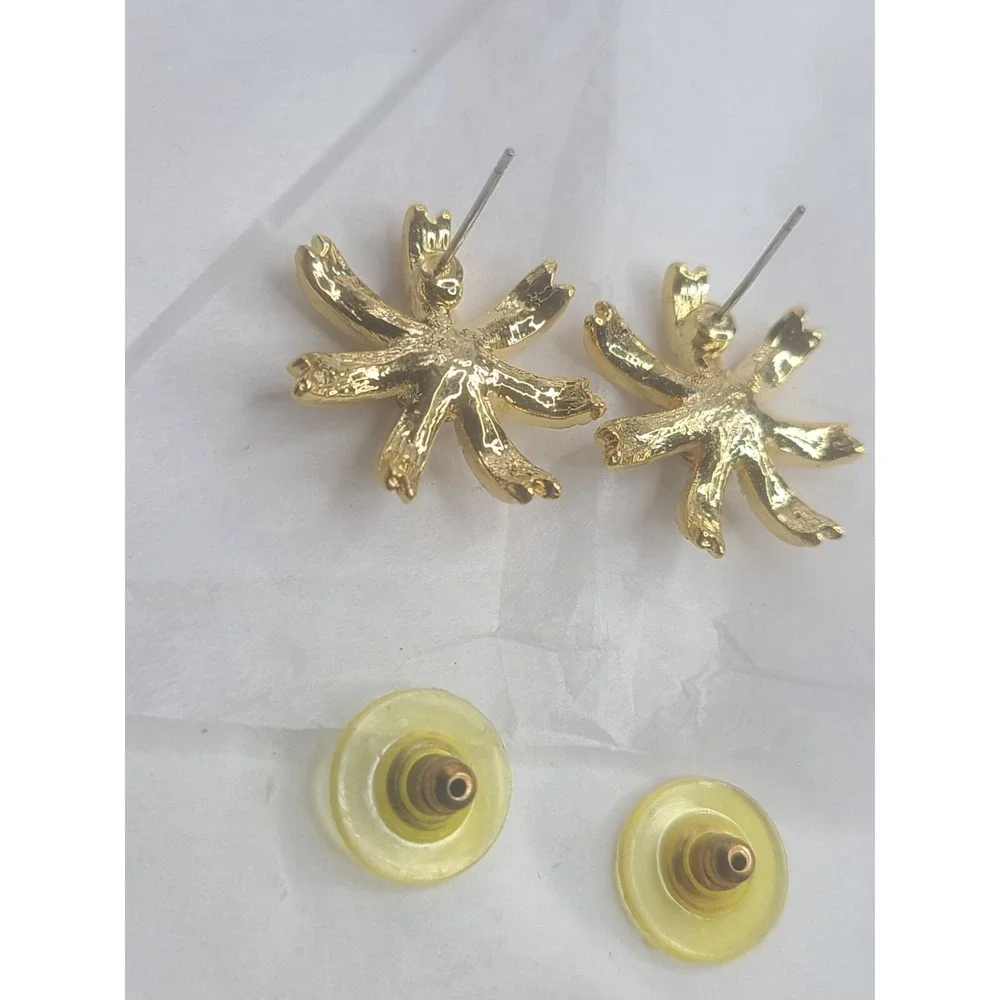 Goldtone Rhinestone Flower Earrings Pierced Post Stud
